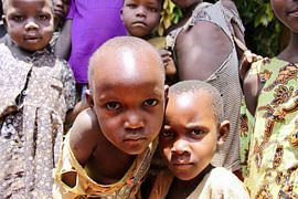 Kinderen in Uganda by Rixt van der Ende