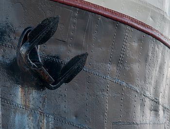 Deel van een schip met het anker