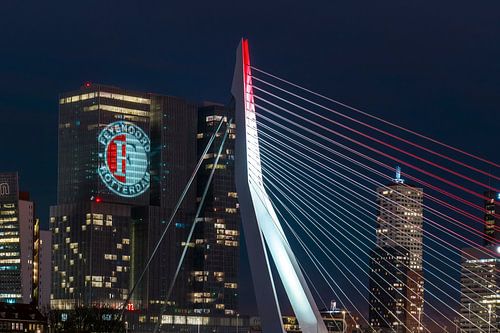 Feijenoord projectie op 'De Rotterdam' detailled  von Midi010 Fotografie