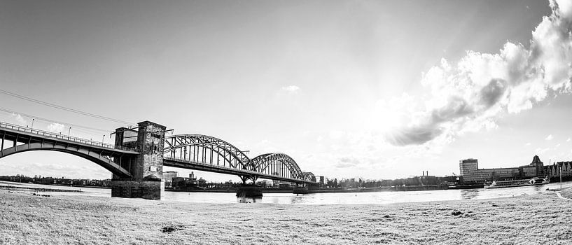 Bollard Meadows by Günter Albers