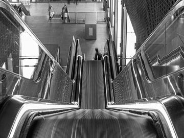 Centraal station Antwerpen Roltrap in beweging van Ben Graus