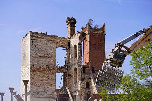 Sloop van het opslaggebouw van het complex Böllberger Mühle in Halle