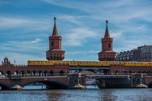Oberbaumbrücke Berlijn met metro