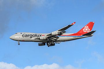 Landung einer Cargolux Boeing 747-400 (LX-WCV). von Jaap van den Berg