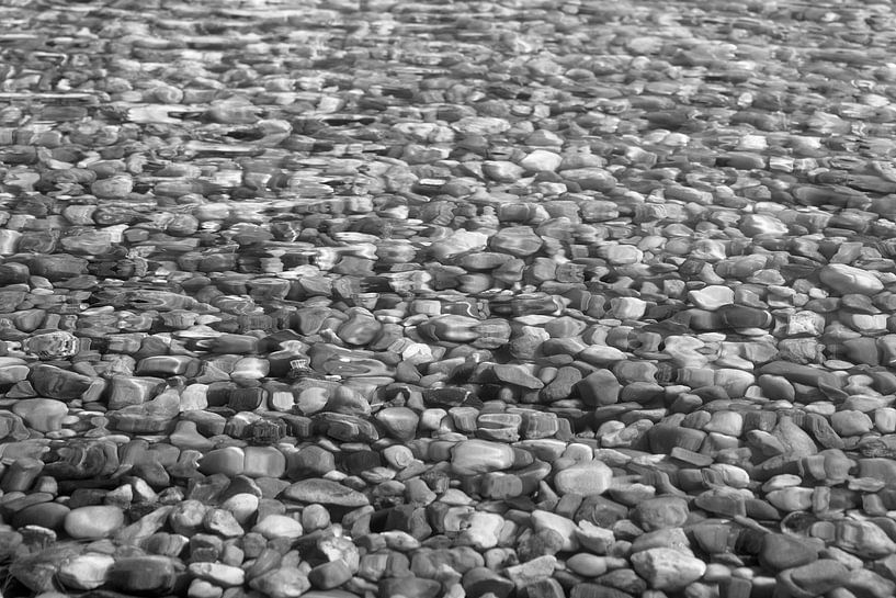 Zelfs zacht water kan harde steen vormen.... von J. van Schothorst