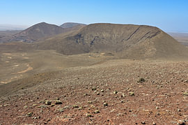 A fascinating volcanic landscape on Fuerteventura by Tomherkules
