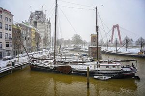 Wijnhaven in de sneeuw van Leon Okkenburg