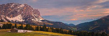 Panorama en zonsopkomst in de Dolomieten