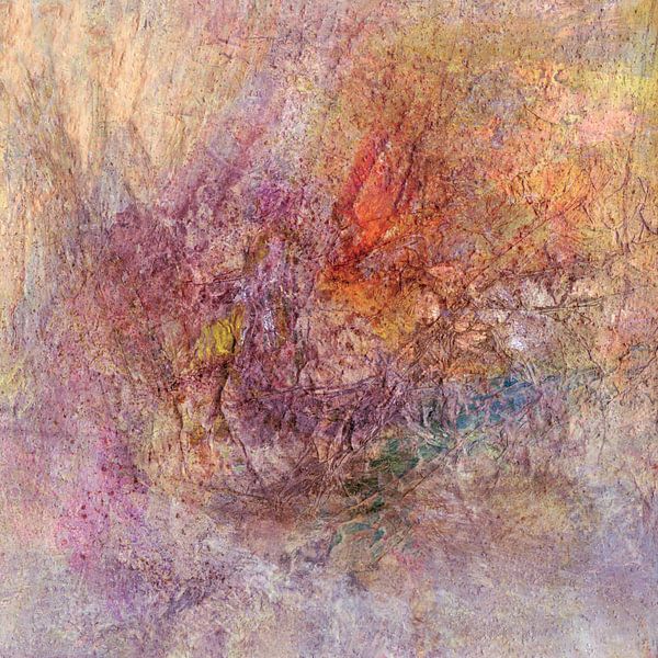 Unfolding in lilac colours by Claudia Gründler