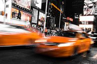 Gele taxi in New York Time Square van Celina Dorrestein thumbnail