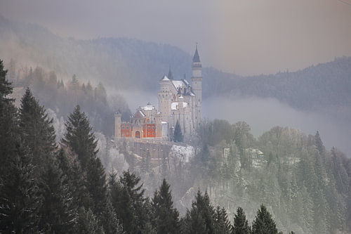 Neuschwanstein im Nebel
