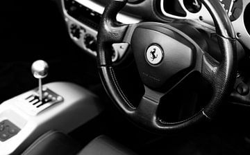 Cockpit de la Ferrari sportscar sur Atelier Liesjes