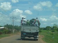 Truck Cuba met Cubanen.