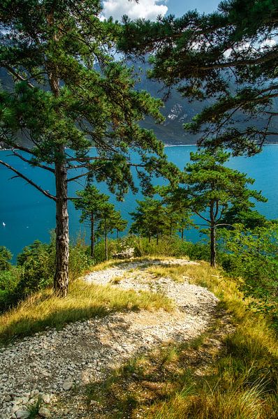 Chemin de randonnée vers le lac de Garde près de Limone Sul Garda par Daniel Pahmeier