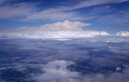 Boven de wolken