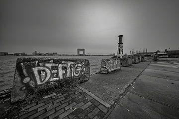 Voormalig NDSM scheepswerf in Amsterdam-Noord van Peter Bartelings