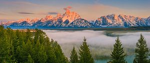 Sonnenaufgangs-Panorama des Snake River Overlook am Grand Teton N.P. in Wyoming