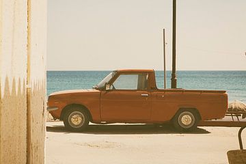 Red pickup_from the series_ Tinseltown van Pascale Hustings