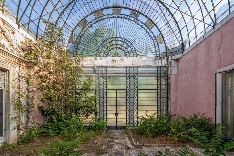 Portail d'entrée d'un palais par Gentleman of Decay