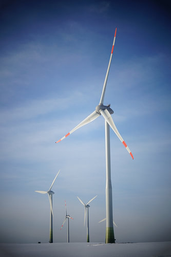 Windräder im Winter