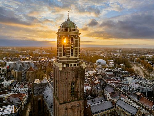 Vue aérienne de Zwolle en hiver au lever du soleil
