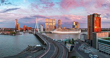 cruiseseizoen gestart in Rotterdam panorama van Midi010 Fotografie