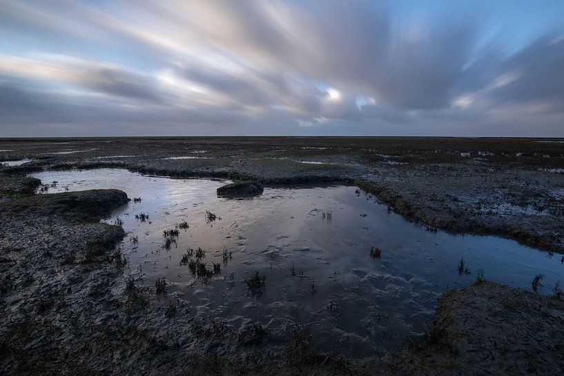 Der Emmapolderdijk oberhalb von Groningen von Peter Kuipers