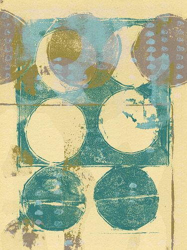 Abstracte organische vormen in groenblauw, mosterd en lichtgeel.