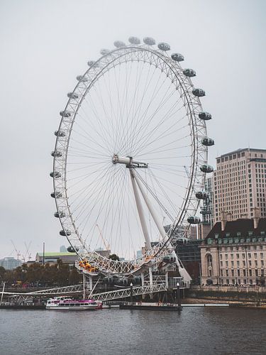 London Eye in de Mist