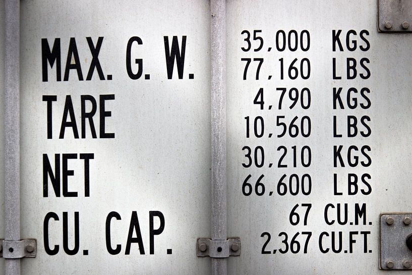 Text on container by Suzan van Pelt