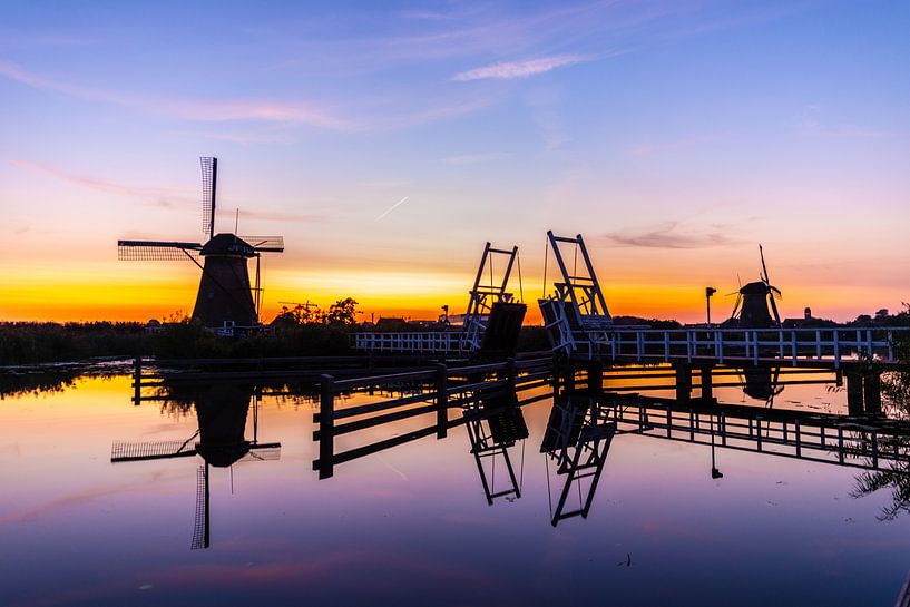 Mills on the Kinderdijk near Zonsonderonder by Brian Morgan