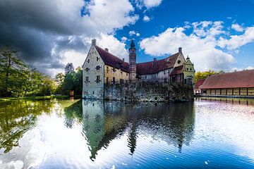 Burg Vischering Duitsland van Brian Morgan