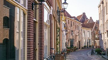 Een van de meest bekende straten in het bergkwartier in de stad Deventer van Visiting The Dutch Countryside