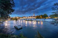 Nachtopname Nürtingen Neckar en silhouet van de stad