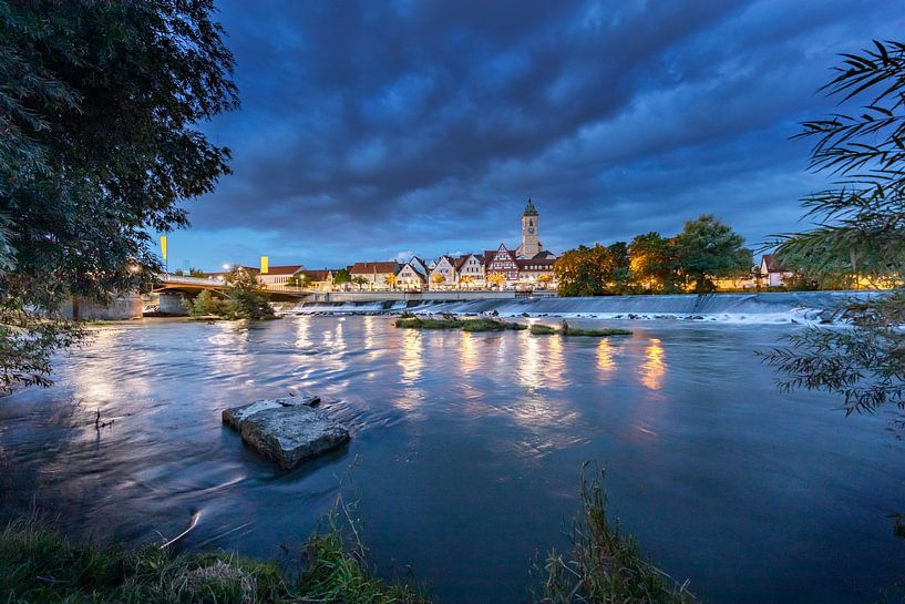 Nachtopname Nürtingen Neckar en silhouet van de stad van Christoph Hermann