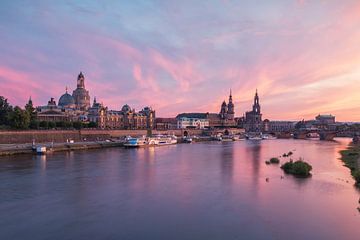 Sunset in Dresden van Ilya Korzelius