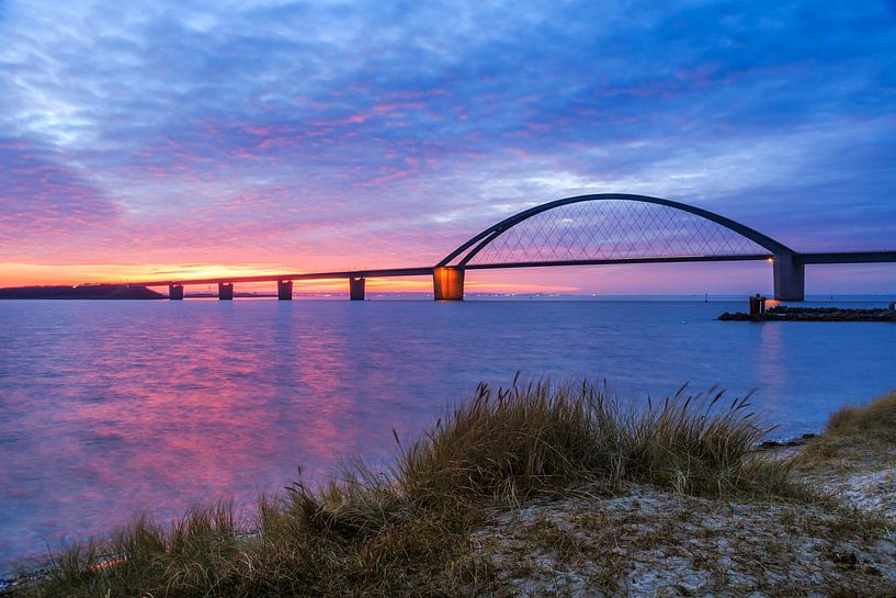 Schitterende zonsondergang bij Fehmarnsund van Ursula Reins