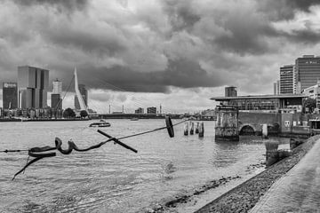 Storm boven Rotterdam van Danny van Vessem
