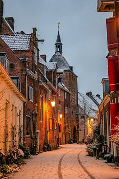 Schneebedeckte Häuserwände in Amersfoort