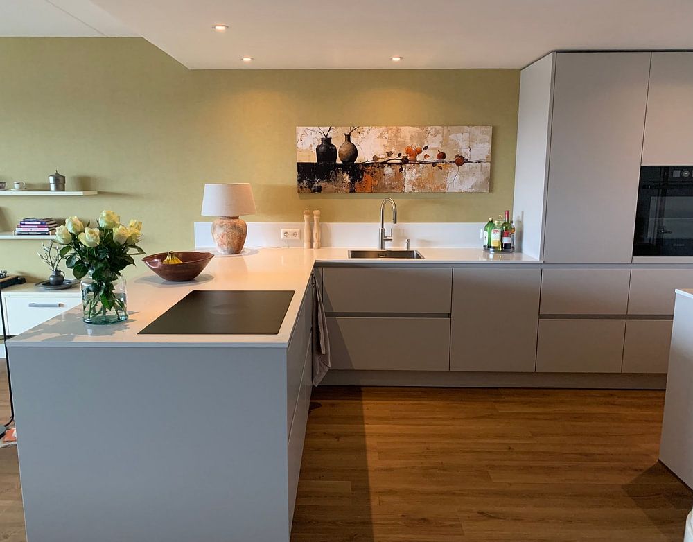 Whispered Earth  van Kunst Kriebels 