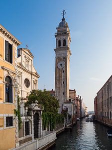 Historische Gebäude in der Altstadt von Venedig in Italien
