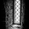 Londen | Middeleeuwse raam naar het verleden | Zwart-wit | Reisfotografie van Diana van Neck Photography