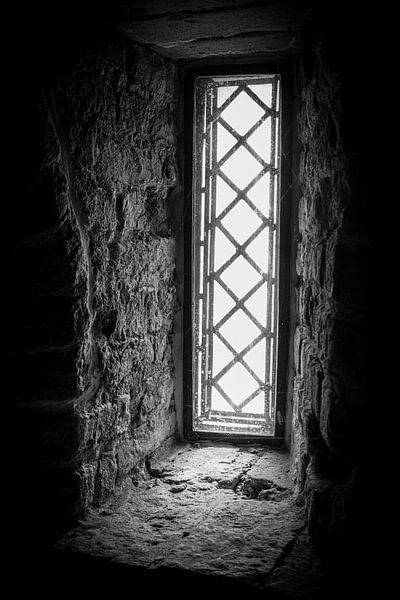 London | Medieval window to the past | Black-and-white | Travel photography by Diana van Neck Photography