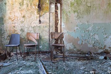 Urbex - Chairs by Vivian Teuns