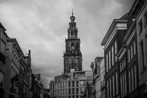 Black and white photo of the Martini church in Groningen by Erwin Huizing