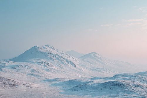 Où les montagnes murmurent dans la lumière hivernale