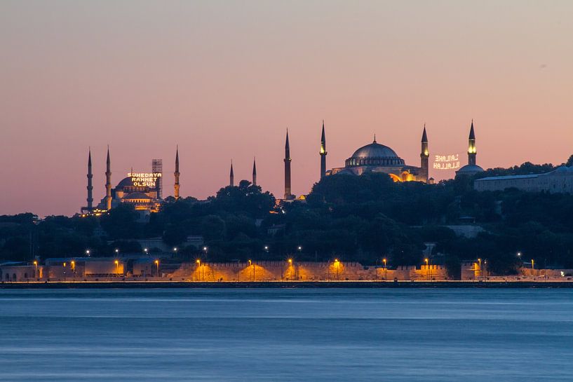Istanbul by Hello Pompoyo