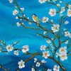 Un oiseau sur une branche en fleurs devant un ciel bleu sur But First Framing