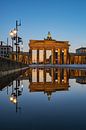 Brandenburger Poort gespiegeld van Robin Oelschlegel thumbnail