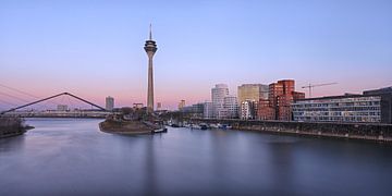 Düsseldorf Panorama van Rolf Schnepp